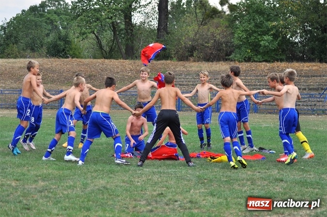 Zdjęcie w galerii na portalu naszraciborz.pl: Częstochowa ponownie najlepsza w Turnieju Piłki Nożnej im. Zbigniewa Oszka wiadomości z regionu