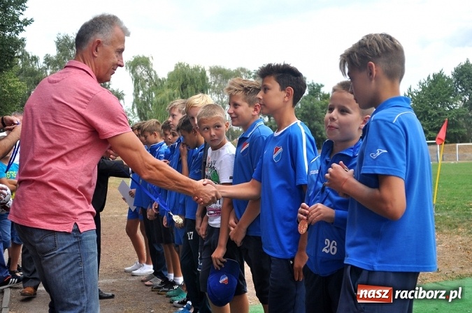 Zdjęcie w galerii na portalu naszraciborz.pl: Częstochowa ponownie najlepsza w Turnieju Piłki Nożnej im. Zbigniewa Oszka wiadomości z regionu