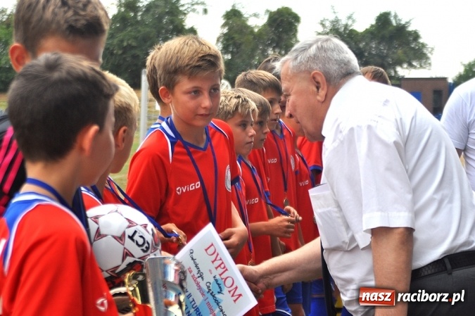 Zdjęcie w galerii na portalu naszraciborz.pl: Częstochowa ponownie najlepsza w Turnieju Piłki Nożnej im. Zbigniewa Oszka wiadomości z regionu