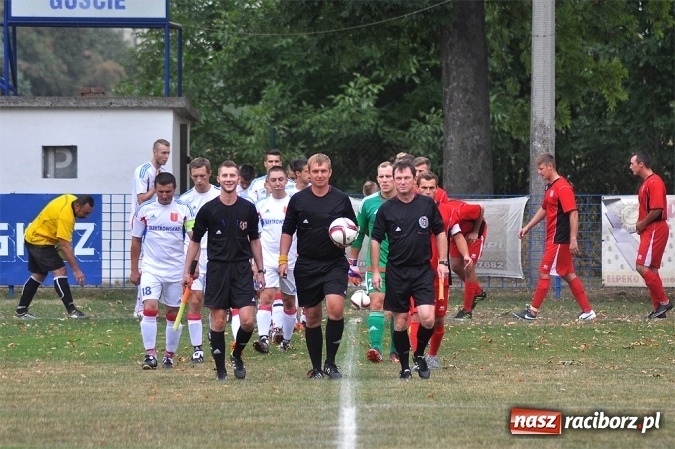 Zdjęcie w galerii na portalu naszraciborz.pl: Bez rezerwowych, ale z receptą na zwycięstwo. Pewna wygrana Stali wiadomości z regionu