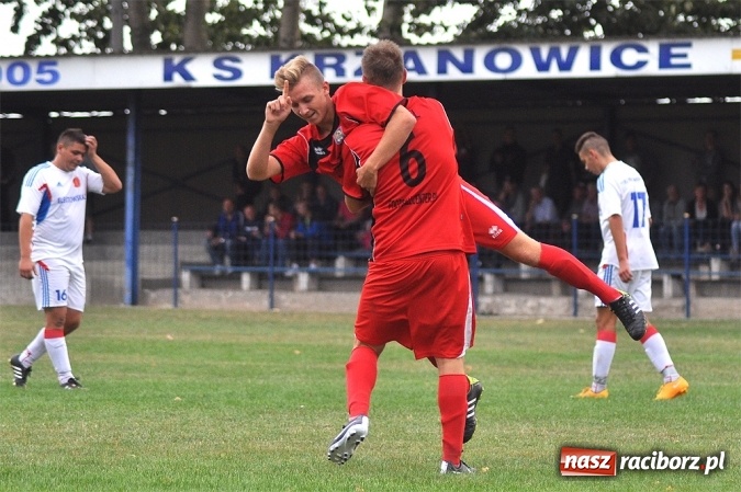 Zdjęcie w galerii na portalu naszraciborz.pl: Bez rezerwowych, ale z receptą na zwycięstwo. Pewna wygrana Stali wiadomości z regionu