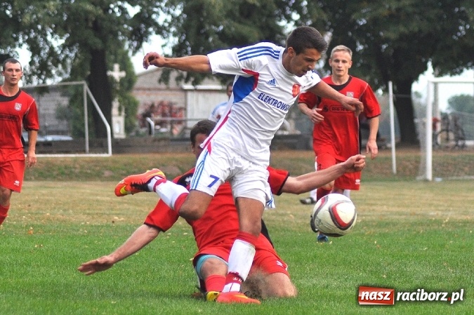 Zdjęcie w galerii na portalu naszraciborz.pl: Bez rezerwowych, ale z receptą na zwycięstwo. Pewna wygrana Stali wiadomości z regionu