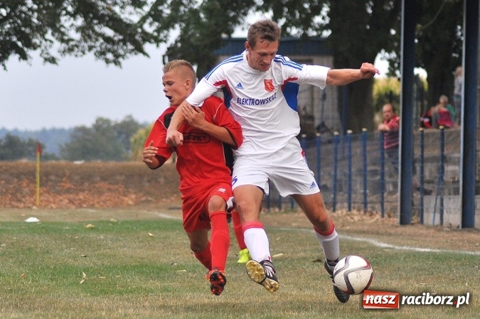 Zdjęcie w galerii na portalu naszraciborz.pl: Bez rezerwowych, ale z receptą na zwycięstwo. Pewna wygrana Stali wiadomości z regionu