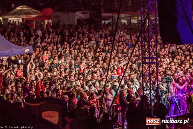 Zdjęcie w galerii na portalu naszraciborz.pl: My Słowianie, czyli Donatan i Cleo na finał pierwszego dnia Memoriału wiadomości z regionu