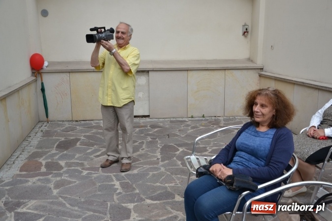 Zdjęcie w galerii na portalu naszraciborz.pl: Wokaliści z Młodzieżowego Domu Kultury wystąpili na zamku wiadomości z regionu