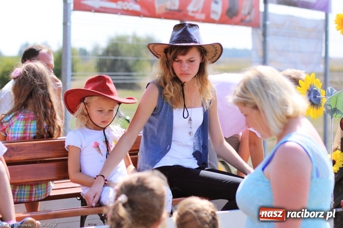 Zdjęcie w galerii na portalu naszraciborz.pl: Dożynki 2015 - świętowanie w Cyprzanowie wiadomości z regionu