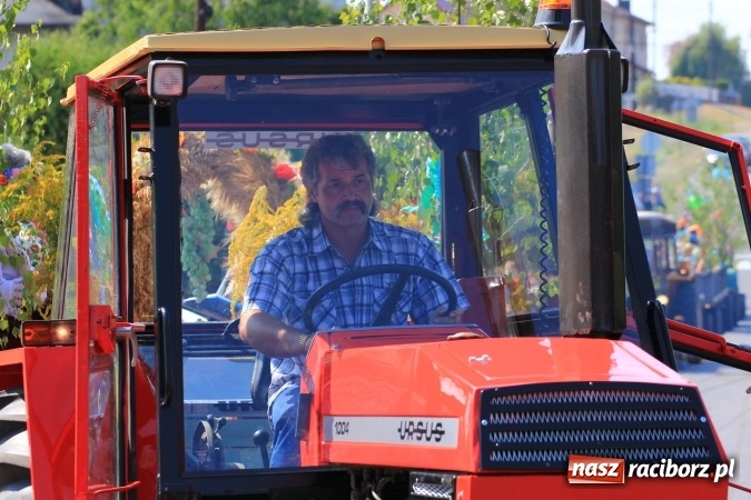 Zdjęcie w galerii na portalu naszraciborz.pl: Kobylskie dożynki z barwnym korowodem wiadomości z regionu