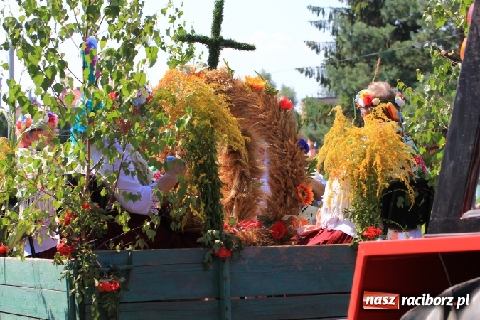 Zdjęcie w galerii na portalu naszraciborz.pl: Kobylskie dożynki z barwnym korowodem wiadomości z regionu