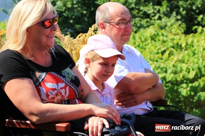 Zdjęcie w galerii na portalu naszraciborz.pl: Kobylskie dożynki z barwnym korowodem wiadomości z regionu