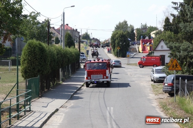 Zdjęcie w galerii na portalu naszraciborz.pl: Kobylskie dożynki z barwnym korowodem wiadomości z regionu