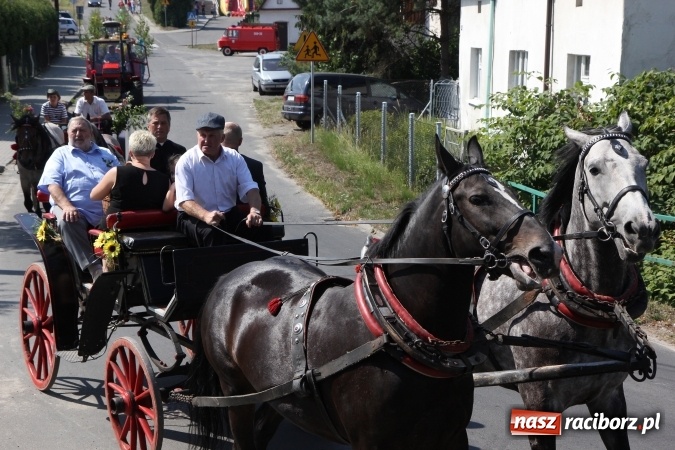 Zdjęcie w galerii na portalu naszraciborz.pl: Kobylskie dożynki z barwnym korowodem wiadomości z regionu