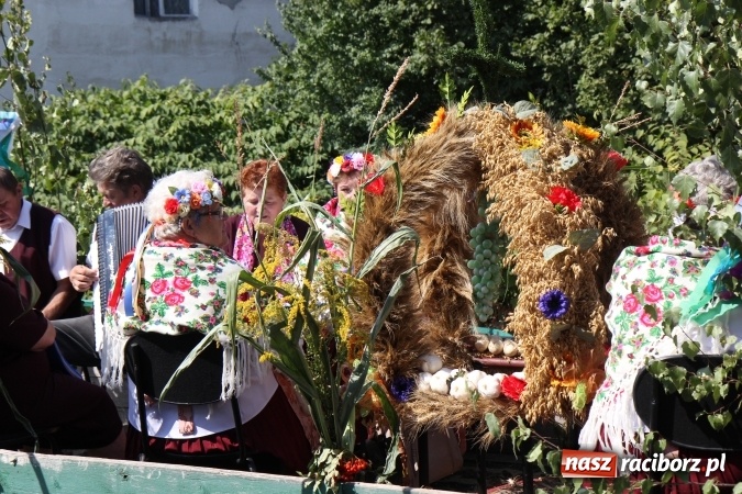 Zdjęcie w galerii na portalu naszraciborz.pl: Kobylskie dożynki z barwnym korowodem wiadomości z regionu