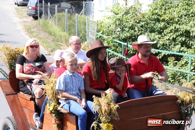 Zdjęcie w galerii na portalu naszraciborz.pl: Kobylskie dożynki z barwnym korowodem wiadomości z regionu