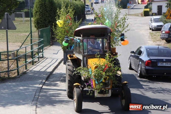 Zdjęcie w galerii na portalu naszraciborz.pl: Kobylskie dożynki z barwnym korowodem wiadomości z regionu