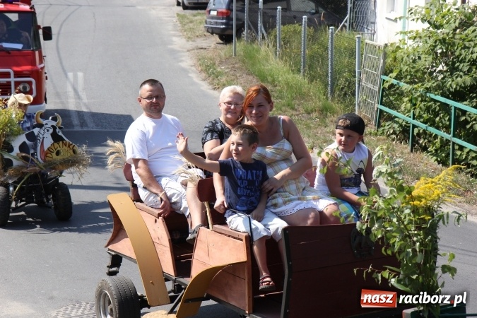 Zdjęcie w galerii na portalu naszraciborz.pl: Kobylskie dożynki z barwnym korowodem wiadomości z regionu