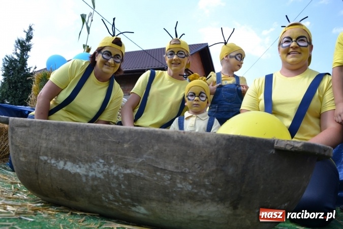 Zdjęcie w galerii na portalu naszraciborz.pl: Dożynki 2015 - kowbojki i minionki w Roszkowie wiadomości z regionu