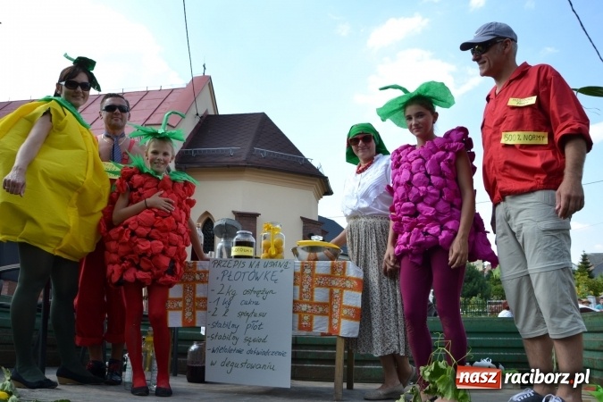 Zdjęcie w galerii na portalu naszraciborz.pl: Dożynki 2015 - kowbojki i minionki w Roszkowie wiadomości z regionu