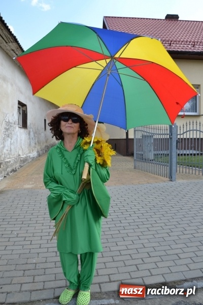 Zdjęcie w galerii na portalu naszraciborz.pl: Dożynki 2015 - kowbojki i minionki w Roszkowie wiadomości z regionu