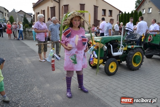 Zdjęcie w galerii na portalu naszraciborz.pl: Dożynki 2015 - kowbojki i minionki w Roszkowie wiadomości z regionu