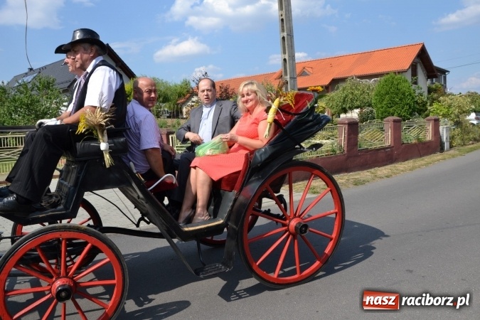 Zdjęcie w galerii na portalu naszraciborz.pl: Dożynki 2015 - kowbojki i minionki w Roszkowie wiadomości z regionu