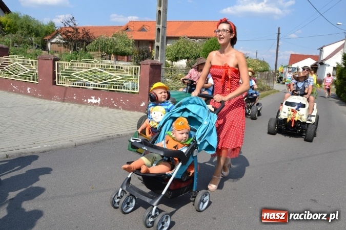 Zdjęcie w galerii na portalu naszraciborz.pl: Dożynki 2015 - kowbojki i minionki w Roszkowie wiadomości z regionu