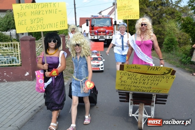 Zdjęcie w galerii na portalu naszraciborz.pl: Dożynki 2015 - kowbojki i minionki w Roszkowie wiadomości z regionu