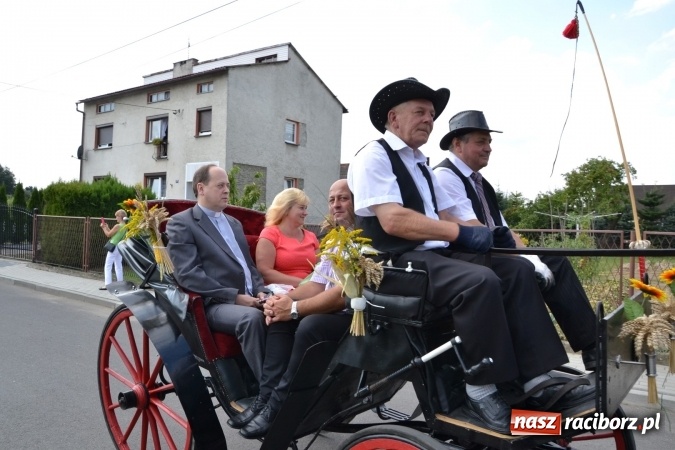 Zdjęcie w galerii na portalu naszraciborz.pl: Dożynki 2015 - kowbojki i minionki w Roszkowie wiadomości z regionu