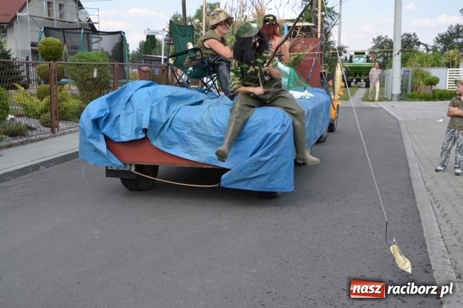 Zdjęcie w galerii na portalu naszraciborz.pl: Dożynki 2015 - kowbojki i minionki w Roszkowie wiadomości z regionu