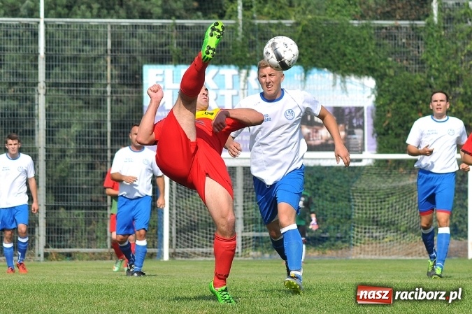 Zdjęcie w galerii na portalu naszraciborz.pl: B klasa: Trzy punkty zostały w Markowicach wiadomości z regionu