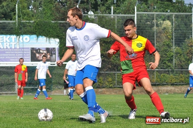 Zdjęcie w galerii na portalu naszraciborz.pl: B klasa: Trzy punkty zostały w Markowicach wiadomości z regionu