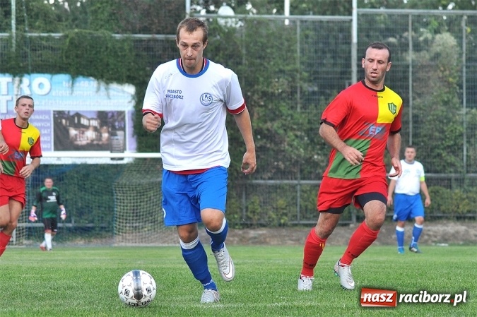 Zdjęcie w galerii na portalu naszraciborz.pl: B klasa: Trzy punkty zostały w Markowicach wiadomości z regionu