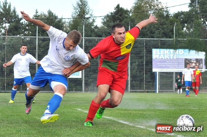 Zdjęcie w galerii na portalu naszraciborz.pl: B klasa: Trzy punkty zostały w Markowicach wiadomości z regionu