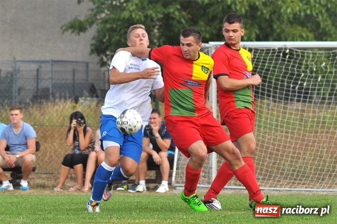 Zdjęcie w galerii na portalu naszraciborz.pl: B klasa: Trzy punkty zostały w Markowicach wiadomości z regionu