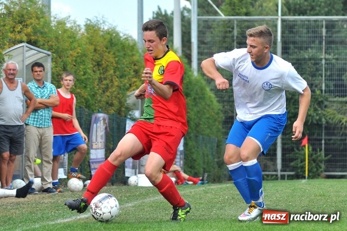 Zdjęcie w galerii na portalu naszraciborz.pl: B klasa: Trzy punkty zostały w Markowicach wiadomości z regionu