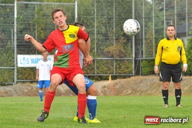 Zdjęcie w galerii na portalu naszraciborz.pl: B klasa: Trzy punkty zostały w Markowicach wiadomości z regionu