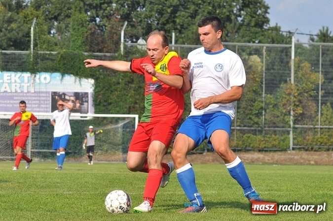 Zdjęcie w galerii na portalu naszraciborz.pl: B klasa: Trzy punkty zostały w Markowicach wiadomości z regionu