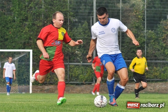 Zdjęcie w galerii na portalu naszraciborz.pl: B klasa: Trzy punkty zostały w Markowicach wiadomości z regionu