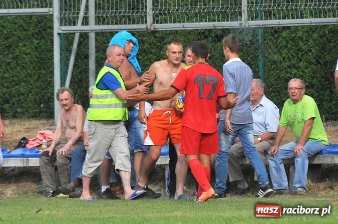 Zdjęcie w galerii na portalu naszraciborz.pl: B klasa: Trzy punkty zostały w Markowicach wiadomości z regionu