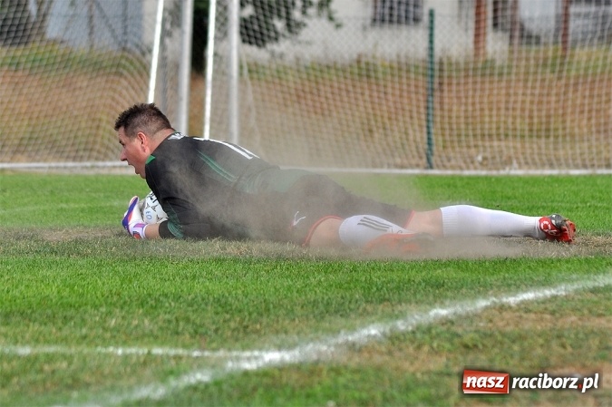 Zdjęcie w galerii na portalu naszraciborz.pl: B klasa: Trzy punkty zostały w Markowicach wiadomości z regionu