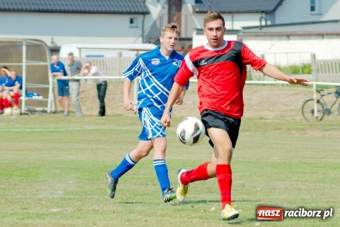 Zdjęcie w galerii na portalu naszraciborz.pl: Derby Raciborza: Niewykorzystane sytuacje się mszczą. Ocice na kolanach wiadomości z regionu