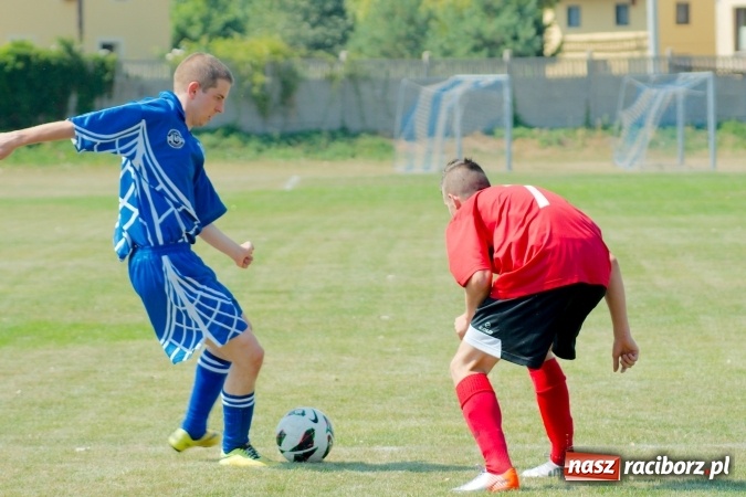 Zdjęcie w galerii na portalu naszraciborz.pl: Derby Raciborza: Niewykorzystane sytuacje się mszczą. Ocice na kolanach wiadomości z regionu