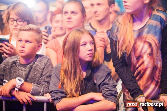 Zdjęcie w galerii na portalu naszraciborz.pl: Wielkie show Rafała Brzozowskiego na zakończenie Memoriału 2015 wiadomości z regionu