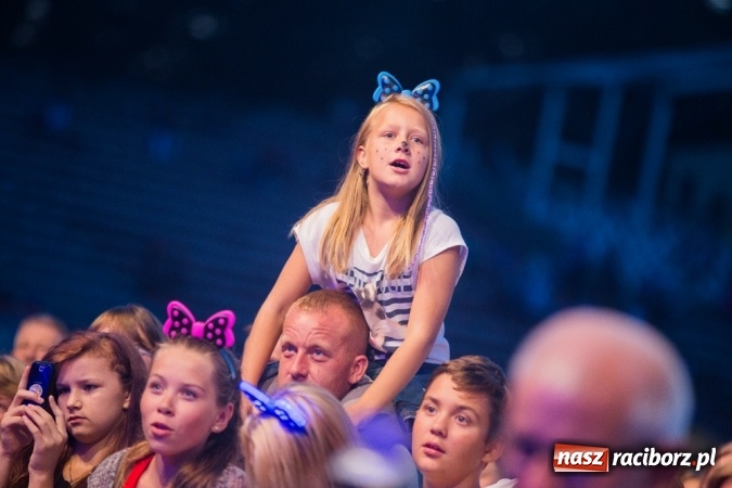 Zdjęcie w galerii na portalu naszraciborz.pl: Wielkie show Rafała Brzozowskiego na zakończenie Memoriału 2015 wiadomości z regionu