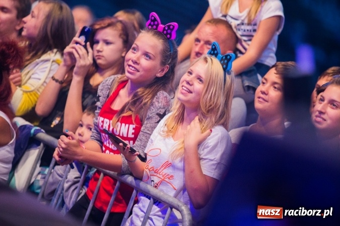 Zdjęcie w galerii na portalu naszraciborz.pl: Wielkie show Rafała Brzozowskiego na zakończenie Memoriału 2015 wiadomości z regionu