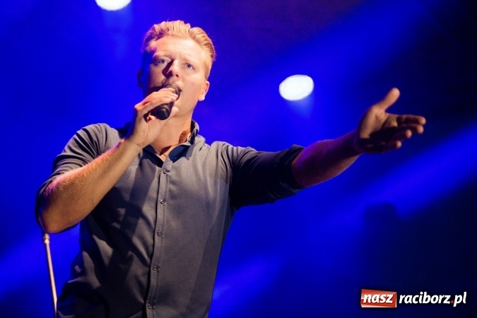 Zdjęcie w galerii na portalu naszraciborz.pl: Wielkie show Rafała Brzozowskiego na zakończenie Memoriału 2015 wiadomości z regionu