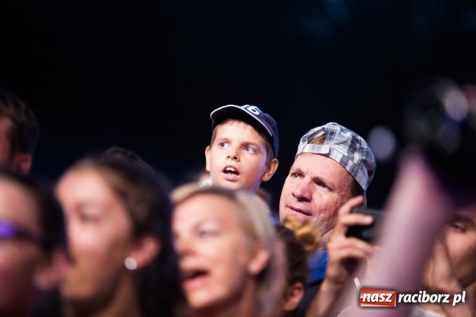 Zdjęcie w galerii na portalu naszraciborz.pl: Wielkie show Rafała Brzozowskiego na zakończenie Memoriału 2015 wiadomości z regionu