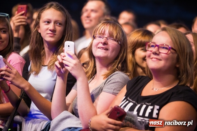 Zdjęcie w galerii na portalu naszraciborz.pl: Wielkie show Rafała Brzozowskiego na zakończenie Memoriału 2015 wiadomości z regionu