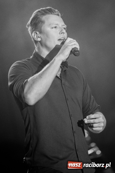 Zdjęcie w galerii na portalu naszraciborz.pl: Wielkie show Rafała Brzozowskiego na zakończenie Memoriału 2015 wiadomości z regionu