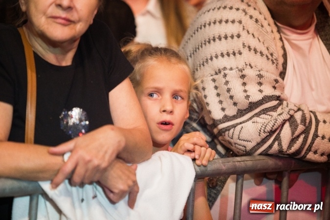 Zdjęcie w galerii na portalu naszraciborz.pl: Wielkie show Rafała Brzozowskiego na zakończenie Memoriału 2015 wiadomości z regionu