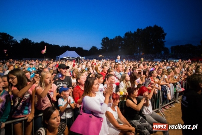 Zdjęcie w galerii na portalu naszraciborz.pl: Wielkie show Rafała Brzozowskiego na zakończenie Memoriału 2015 wiadomości z regionu
